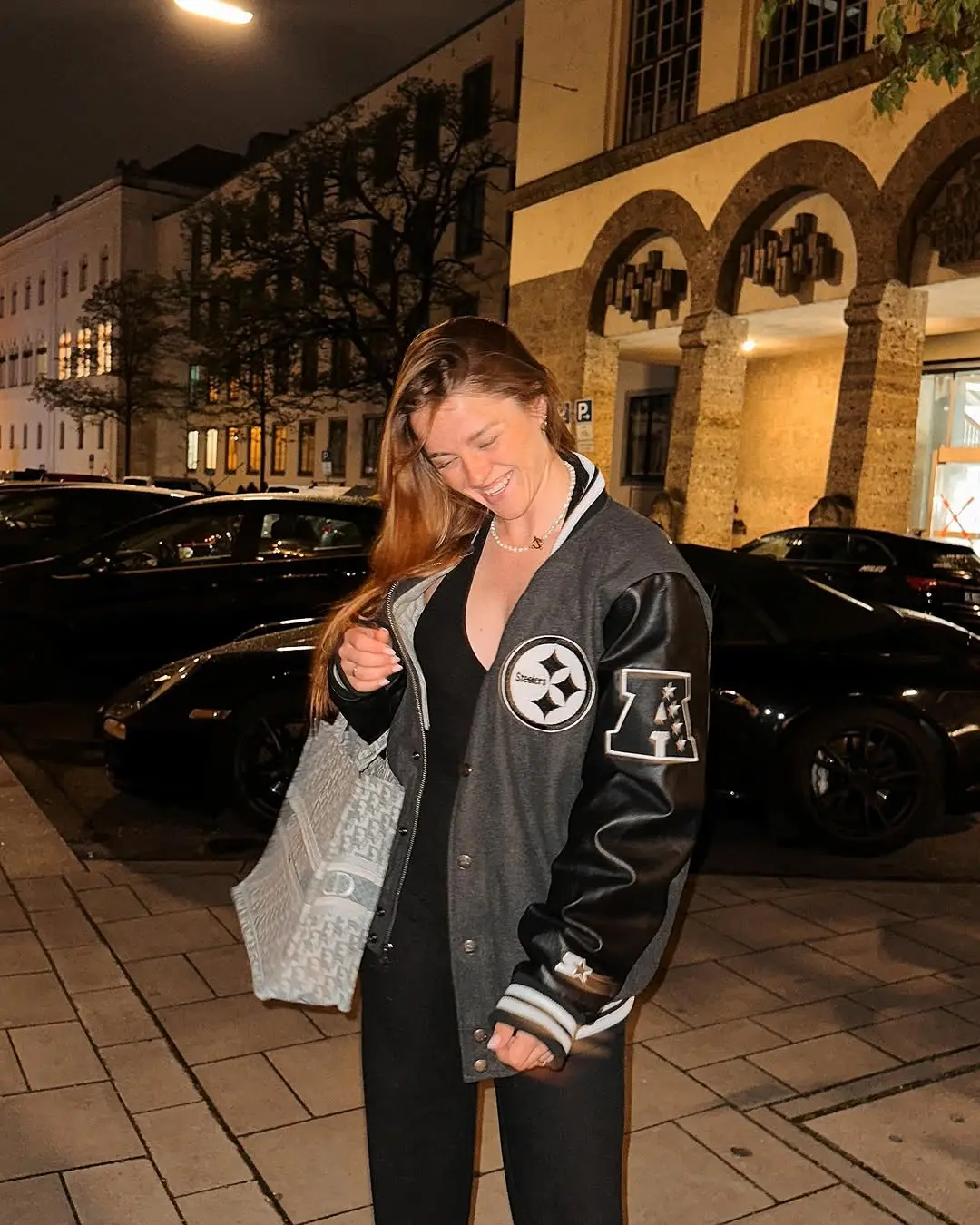 Chic and Casual Style for a Night Out