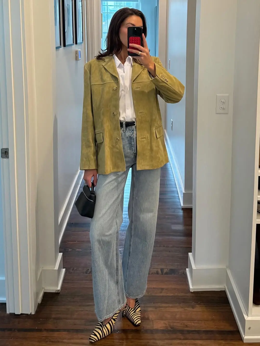 Chic Vintage Vibes for Your Next Date Night