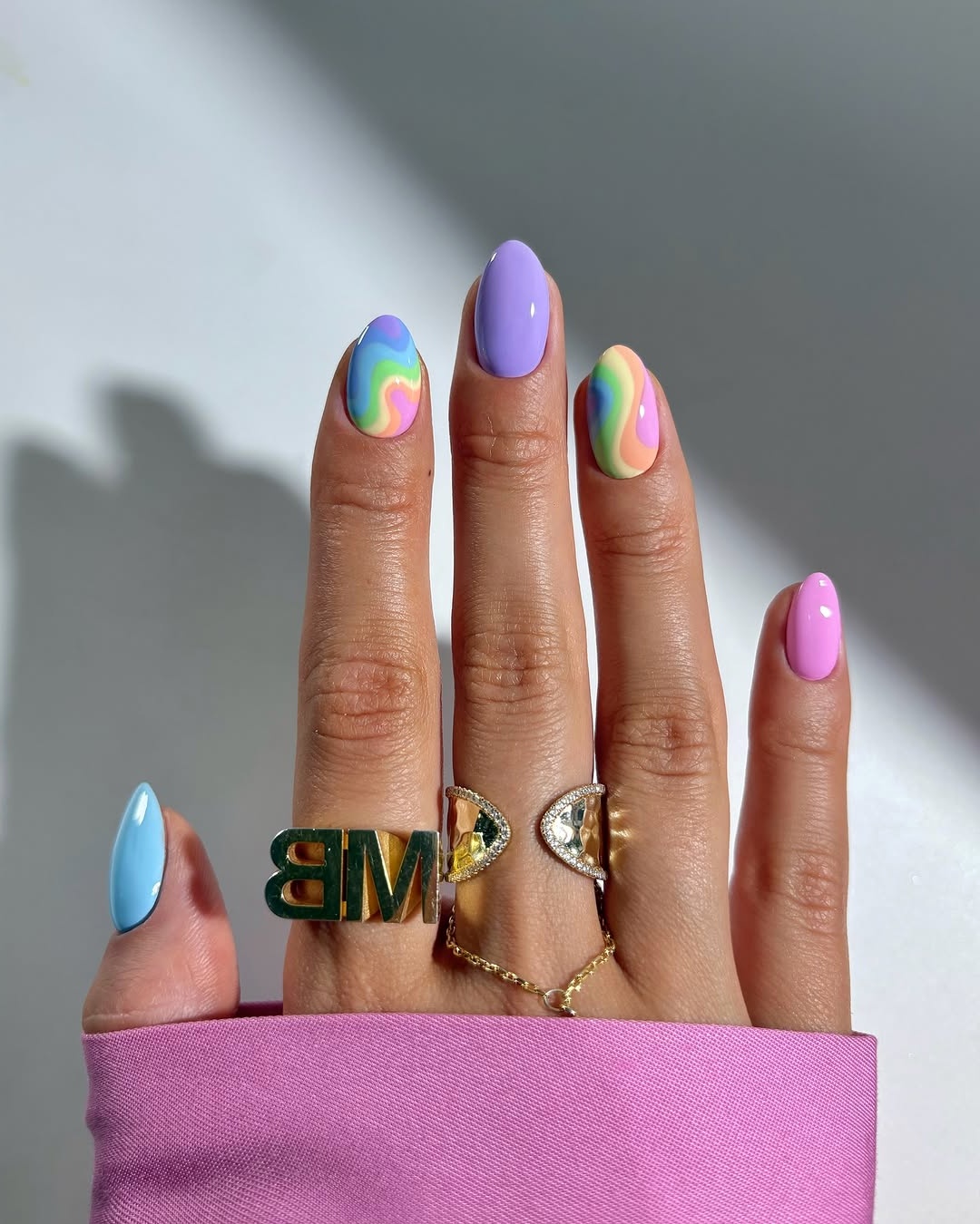 Vibrant pastel nails for a festive spring look