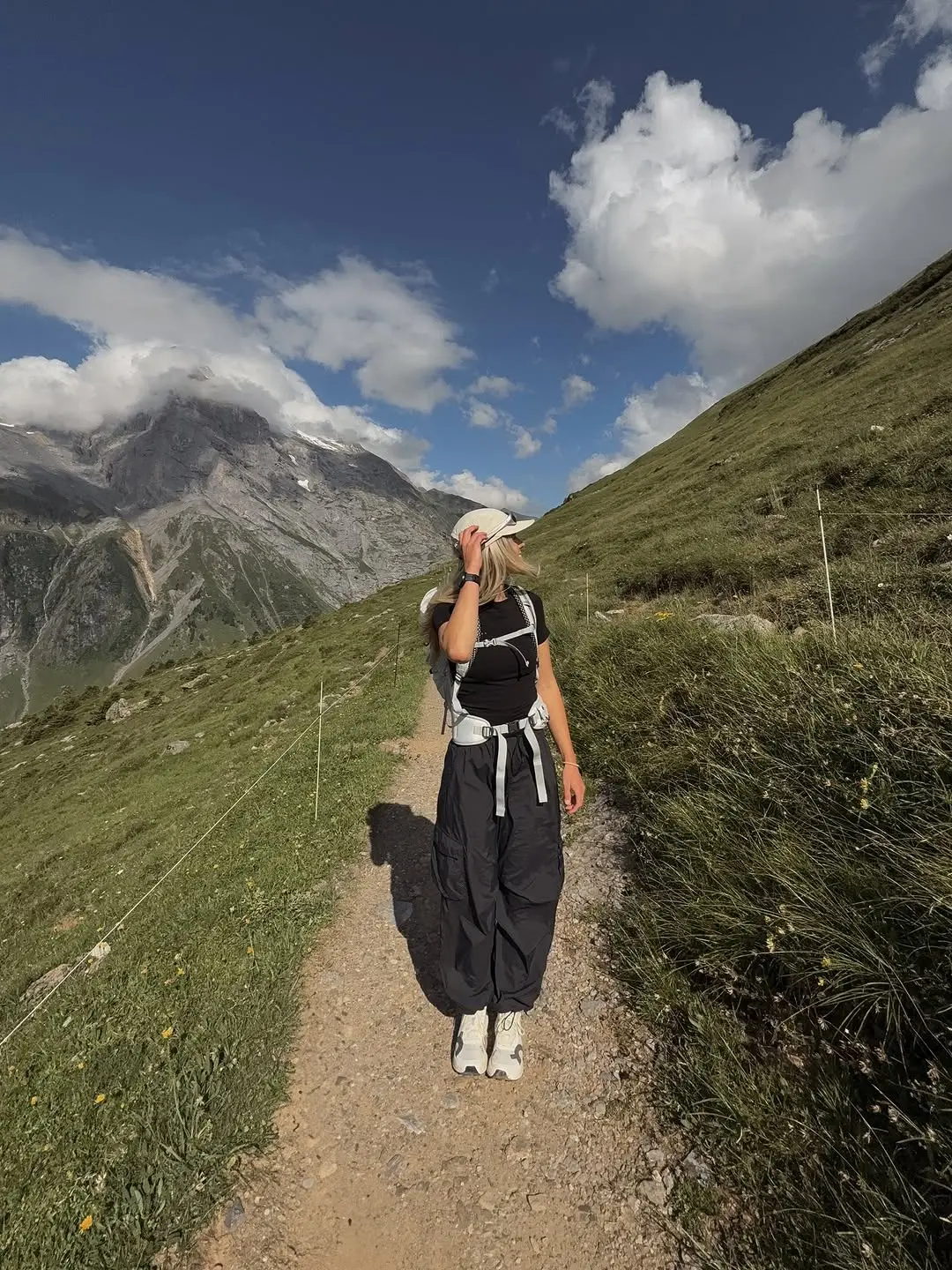 Stylish Mountain Hiking Outfit for Adventurers