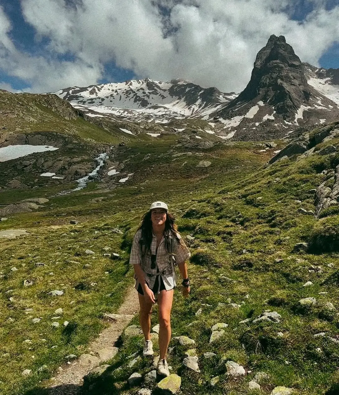 Stylish Hiking Outfit for Scenic Mountain Trails