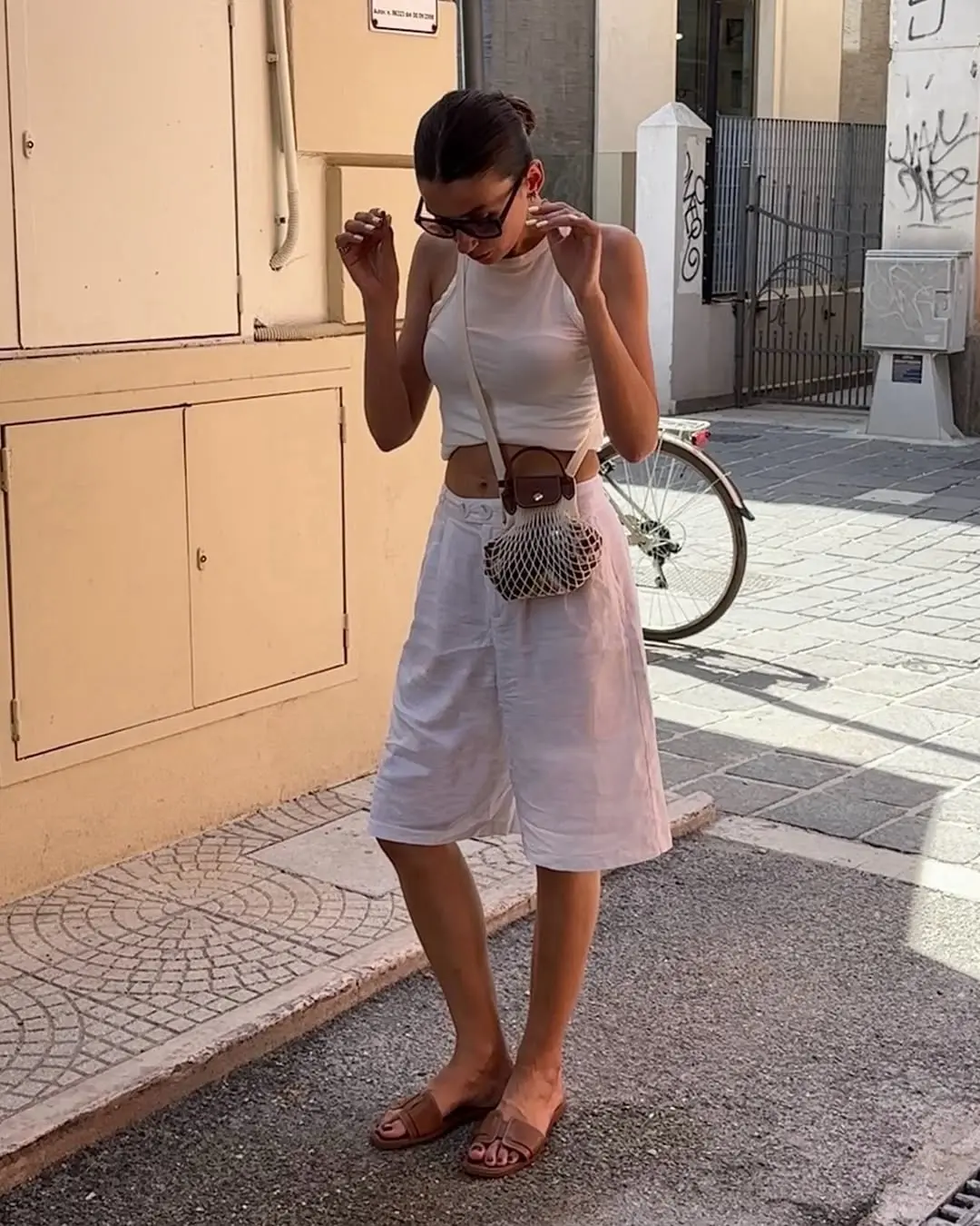 Effortlessly Chic Linen Shorts Ensemble for Summer