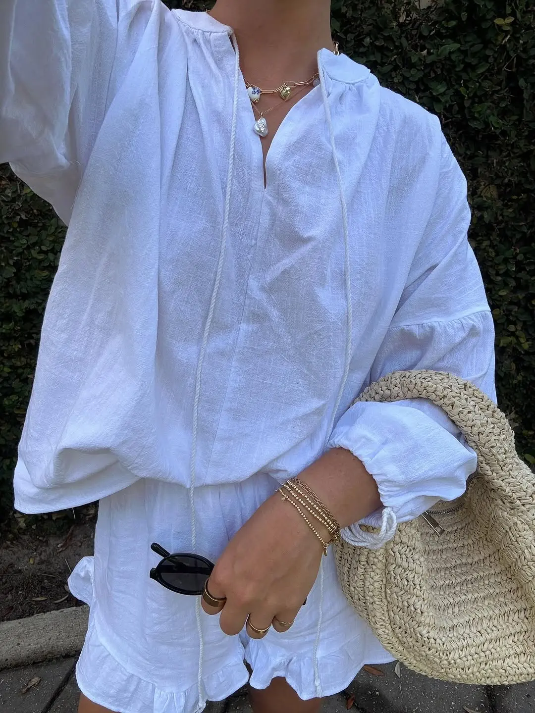 Chic summer linen shorts outfit inspiration
