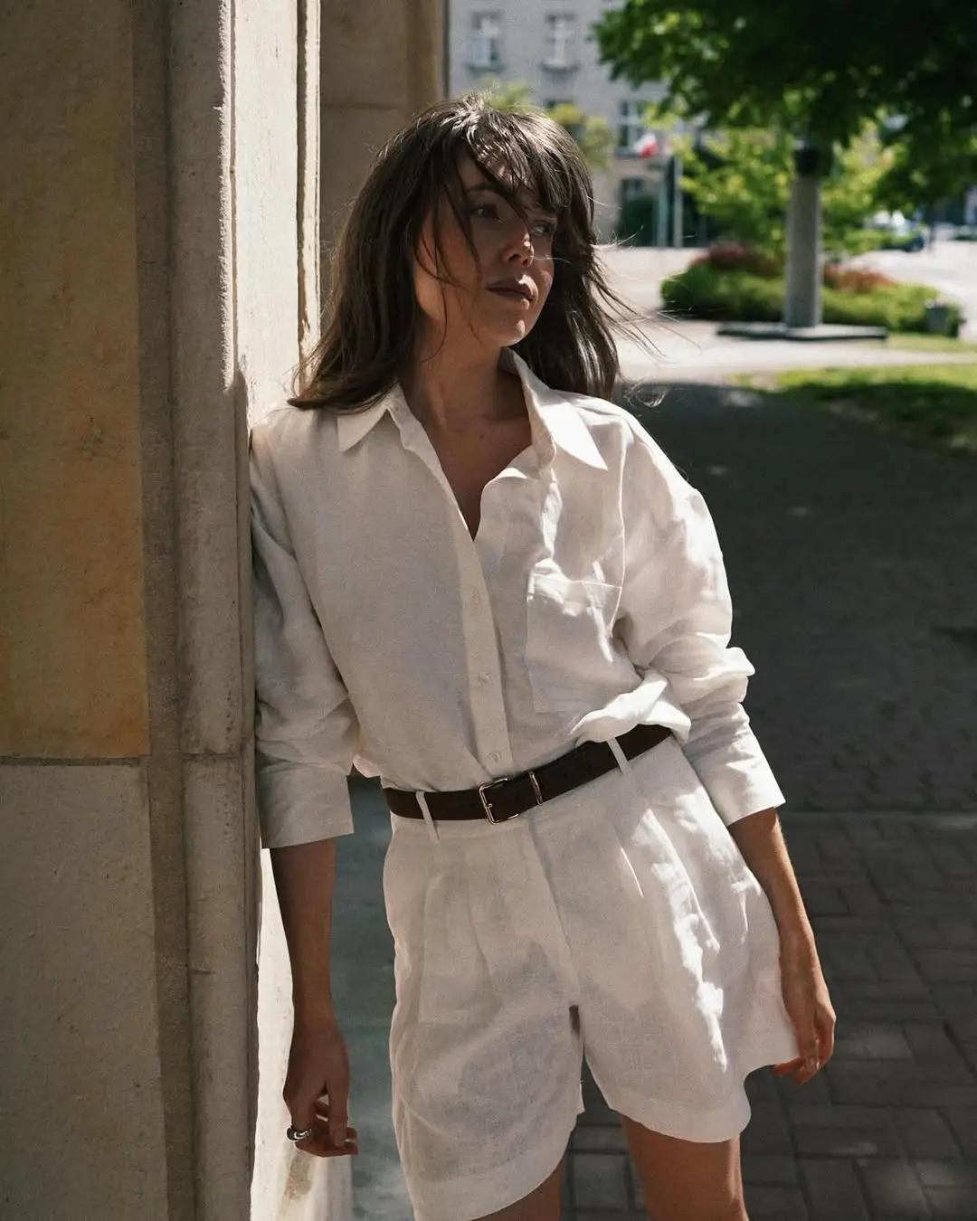 Chic White Linen Shorts for Effortless Style