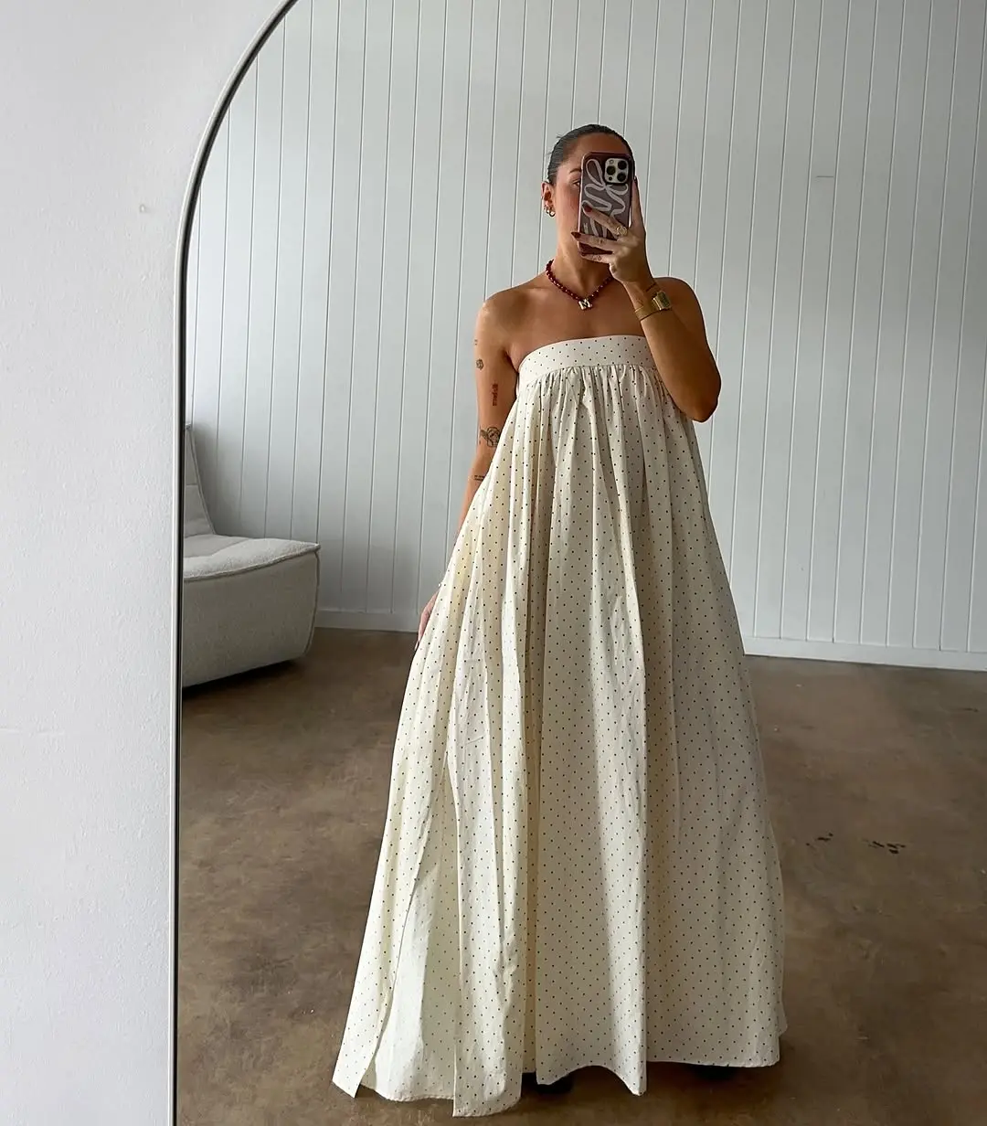 Effortlessly chic strapless maxi dress styling