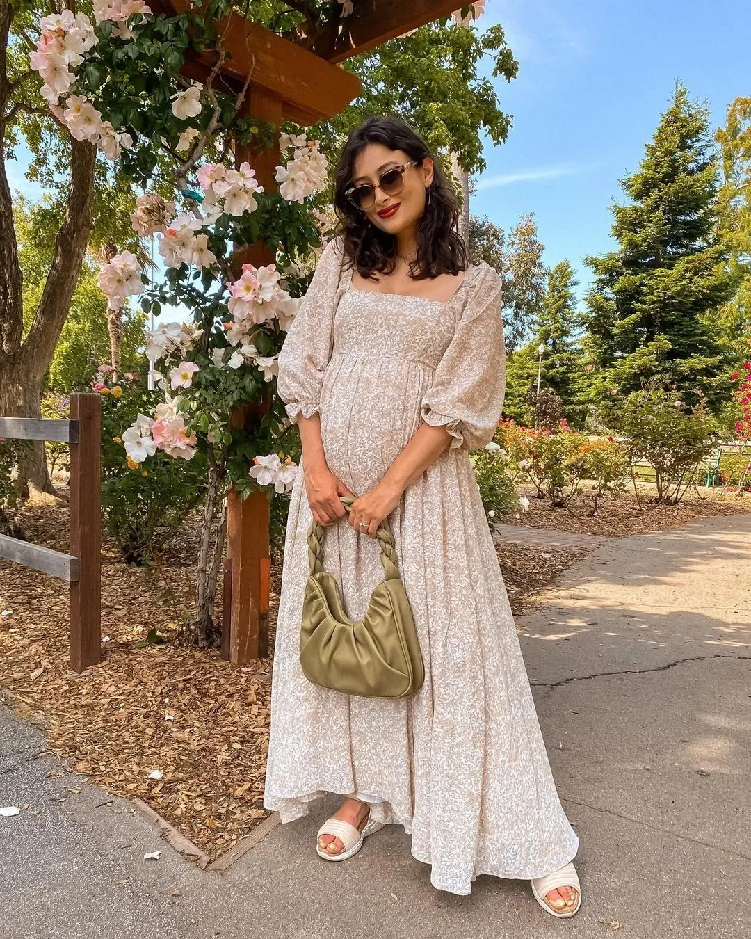 Elegant Floral Maxi Dress for Spring Days