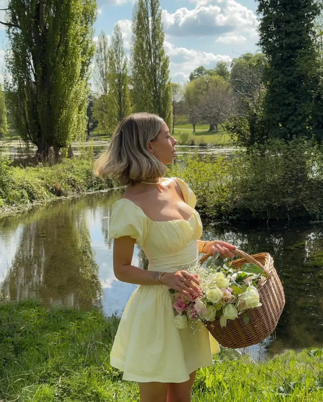 Charming yellow dress for a sunny picnic