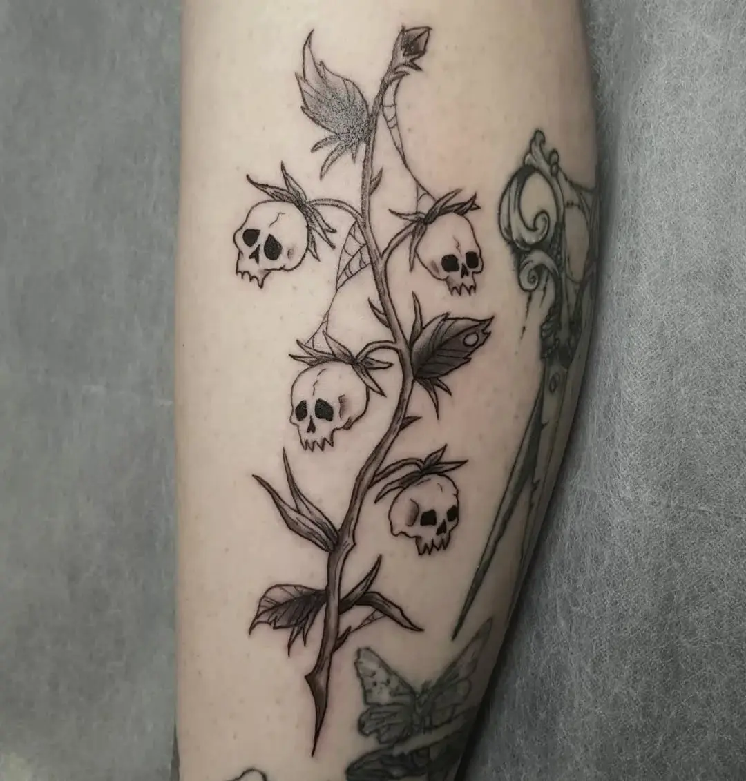 Unique Skull Flower Tattoo Design Inspiration