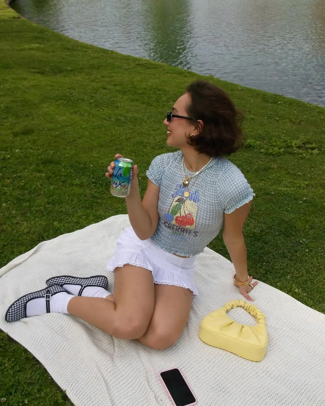 Charming Spring Vibes for Picnic Gatherings