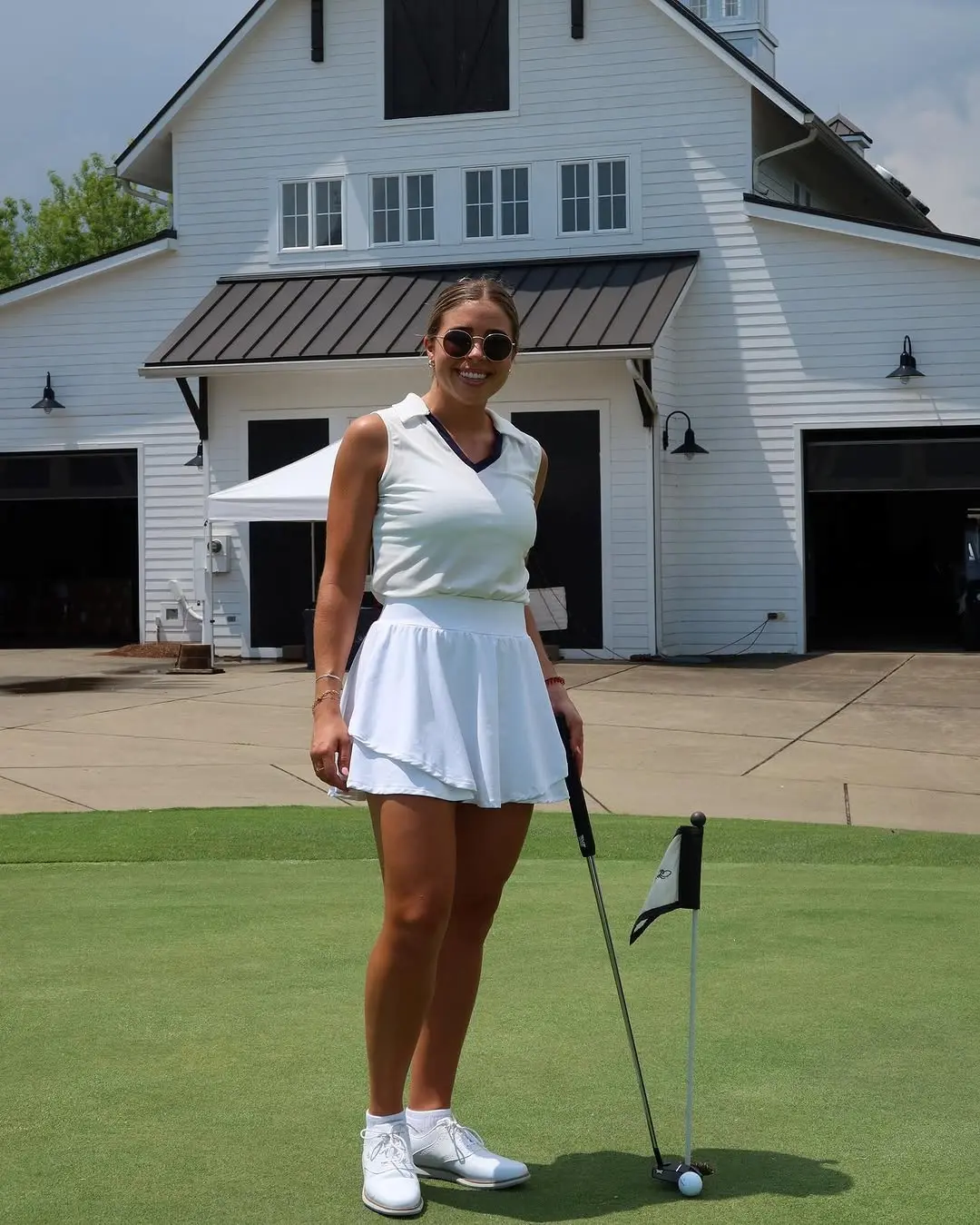 Chic Golf Outfit for a Sunny Day