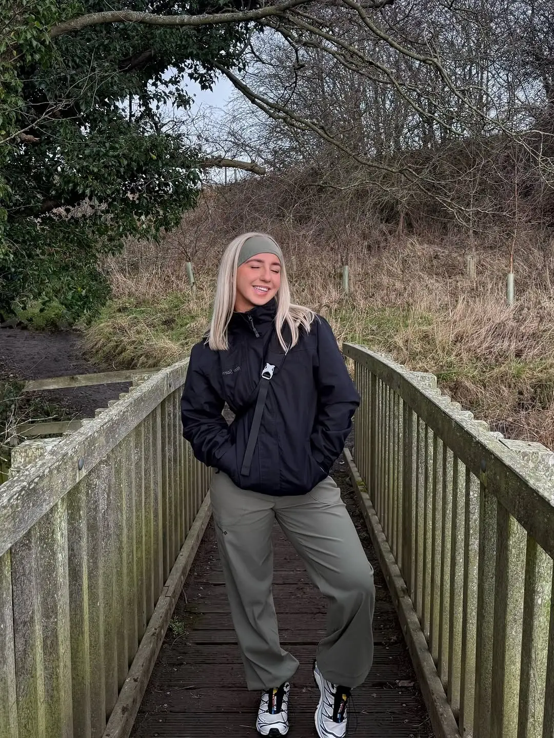 Functional yet trendy hiking outfit for adventures