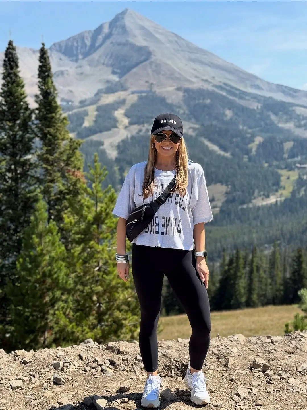 Casual and Stylish Hiking Outfit for Adventure