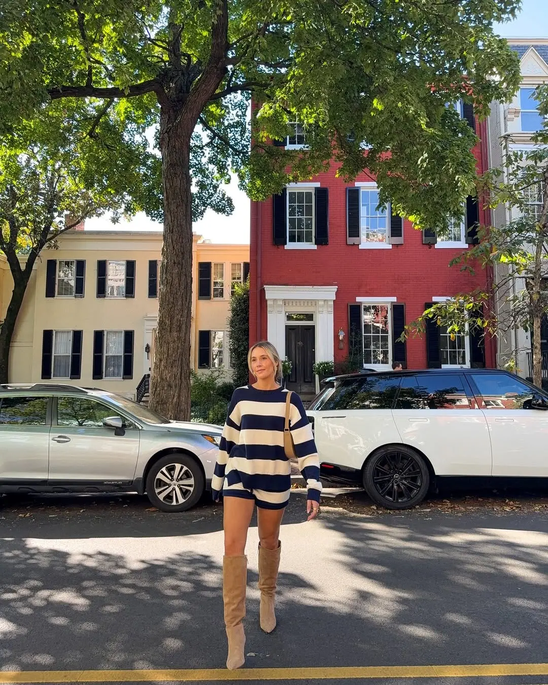 Chic Sweater Look for Fall Days