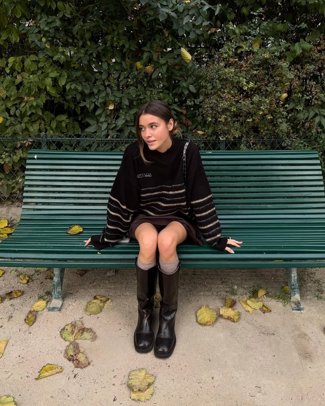 Chic sweater look for relaxed outings