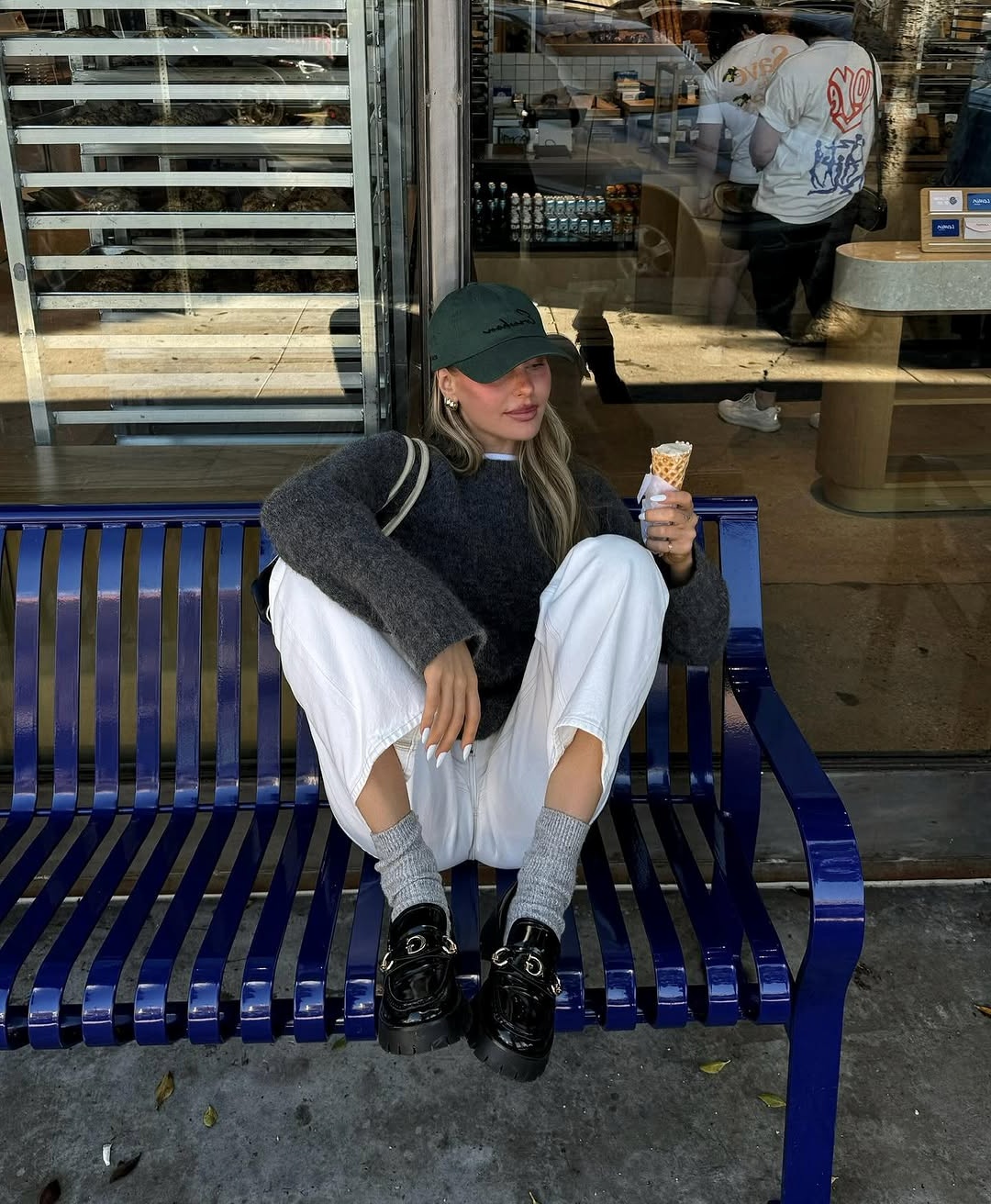 Chic Street Style with Cozy Vibes