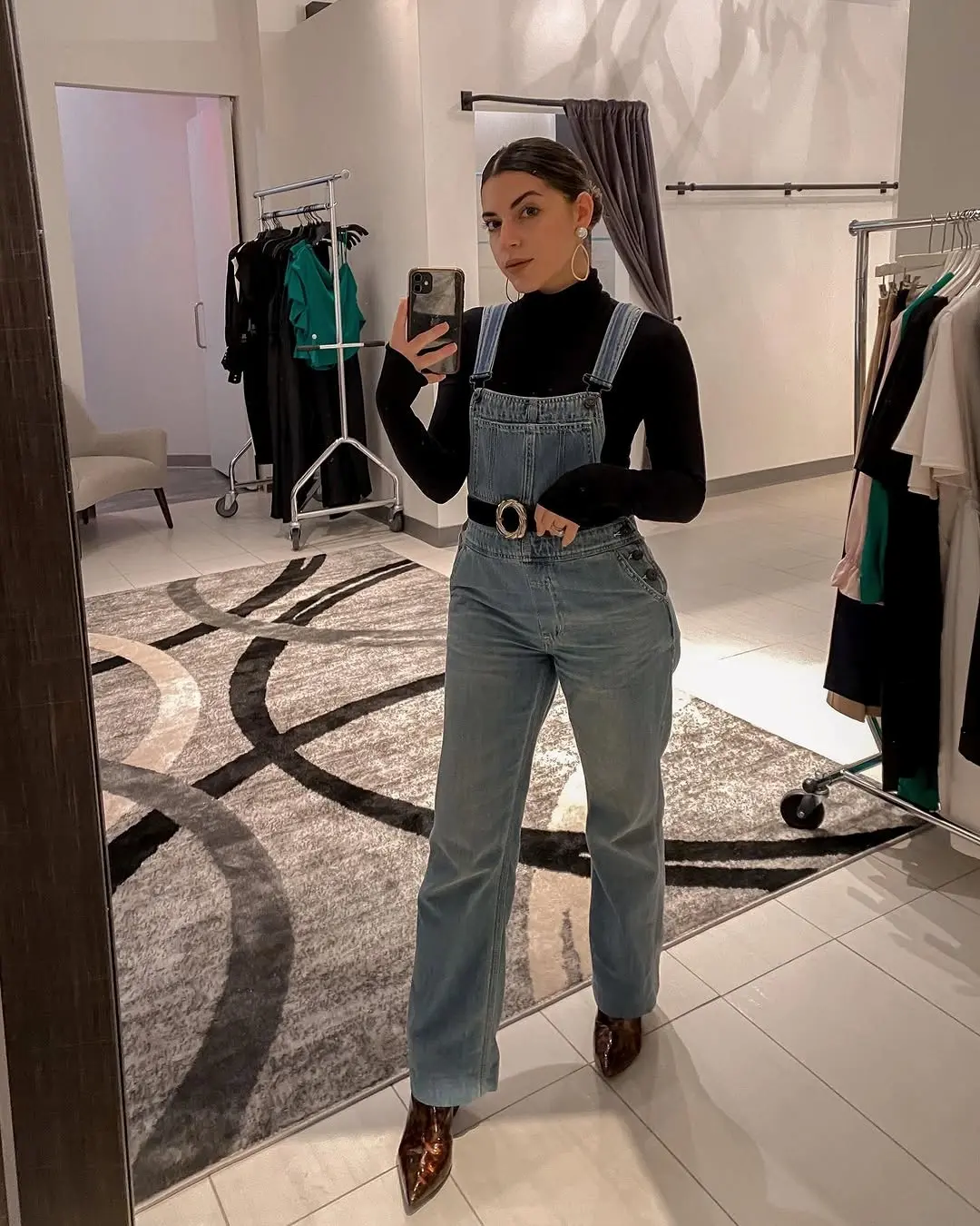 Chic Overall Ensemble for Effortless Style