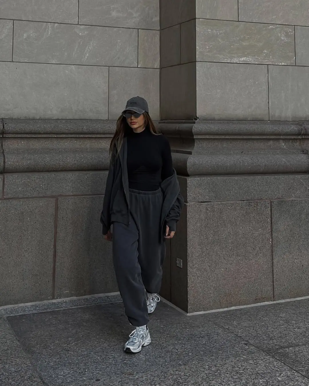 Chic Urban Athleisure for Modern Street Style