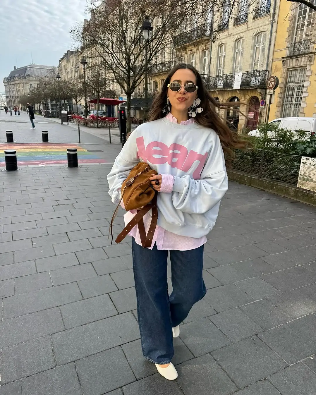 Casual chic urban outfit with playful vibes