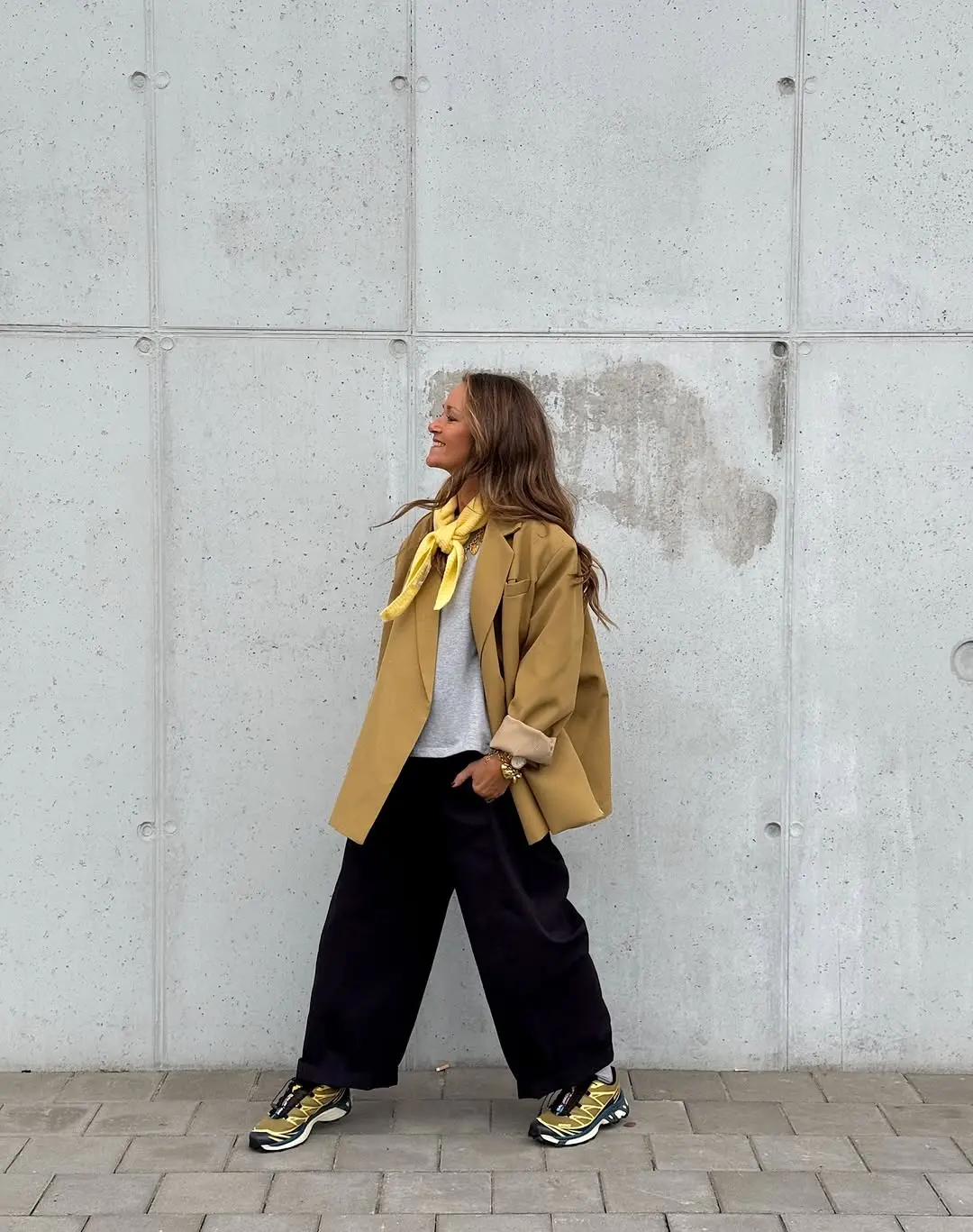 Trendy Urban Outfit with Casual Elegance