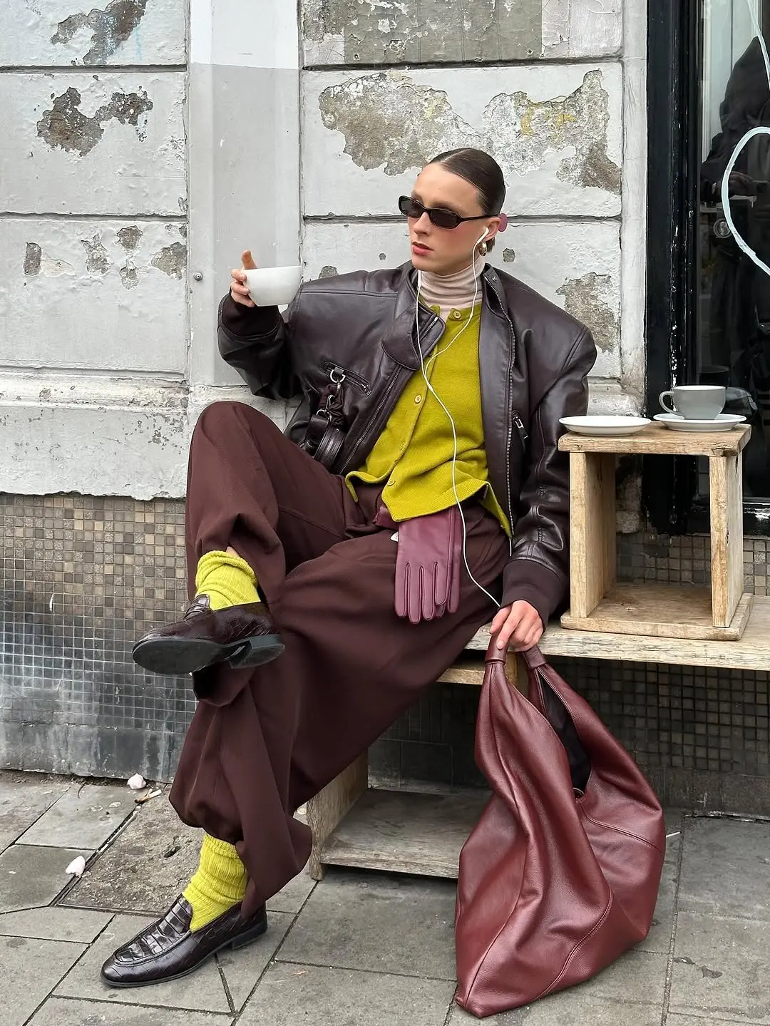 Chic urban ensemble for laid-back city vibes