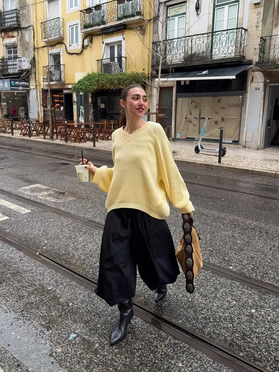 Chic urban outfit for a stylish day out