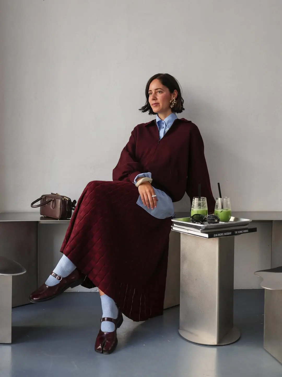 Chic and Cozy Urban Outfit for Fall