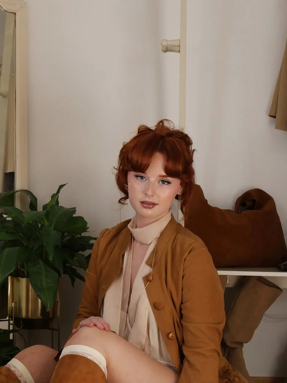 Chic Whimsy: A Playful Outfit Ensemble
