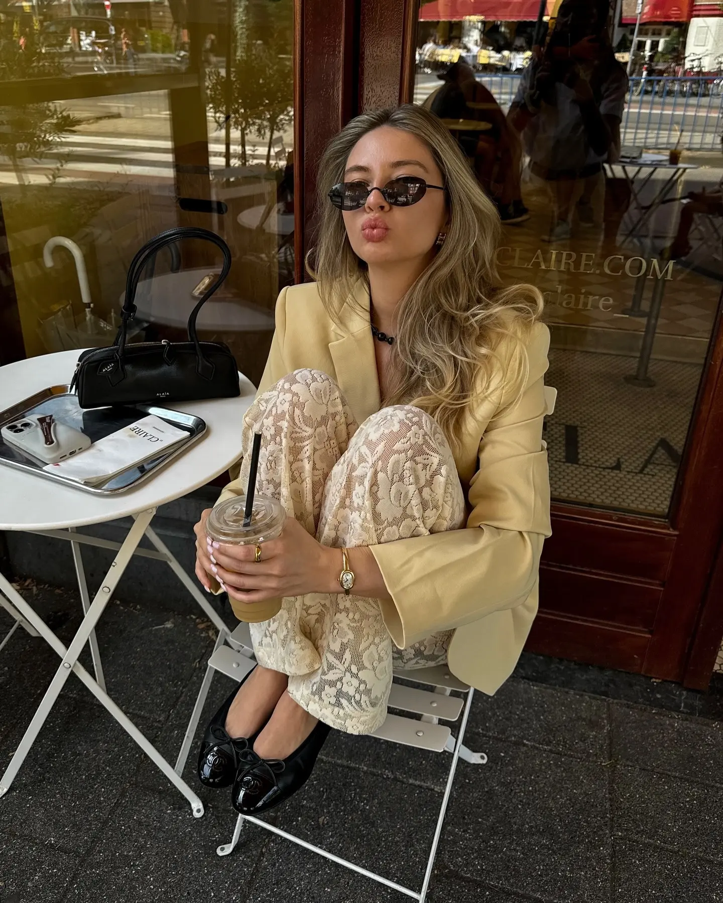 Chic yellow outfit for stylish street vibes