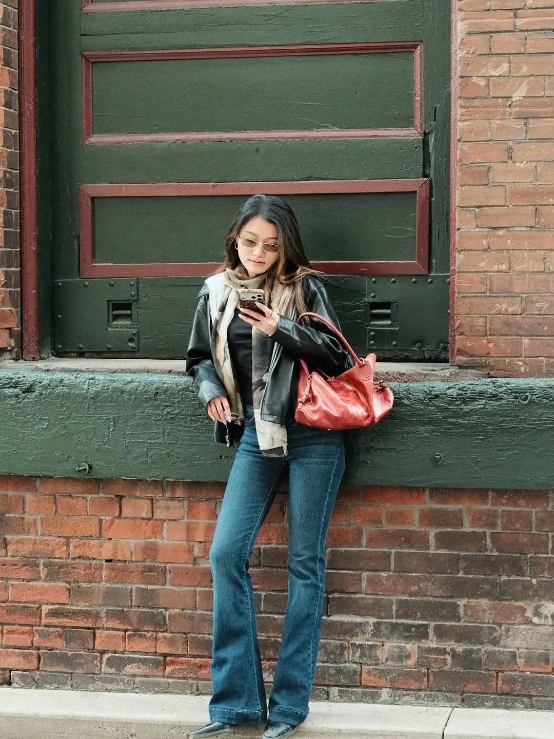 Chic 90s flair with modern touches