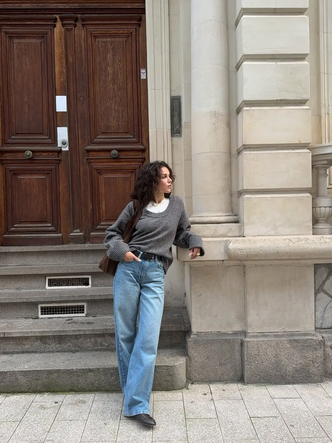 Effortlessly Cool 90s Vintage Street Style