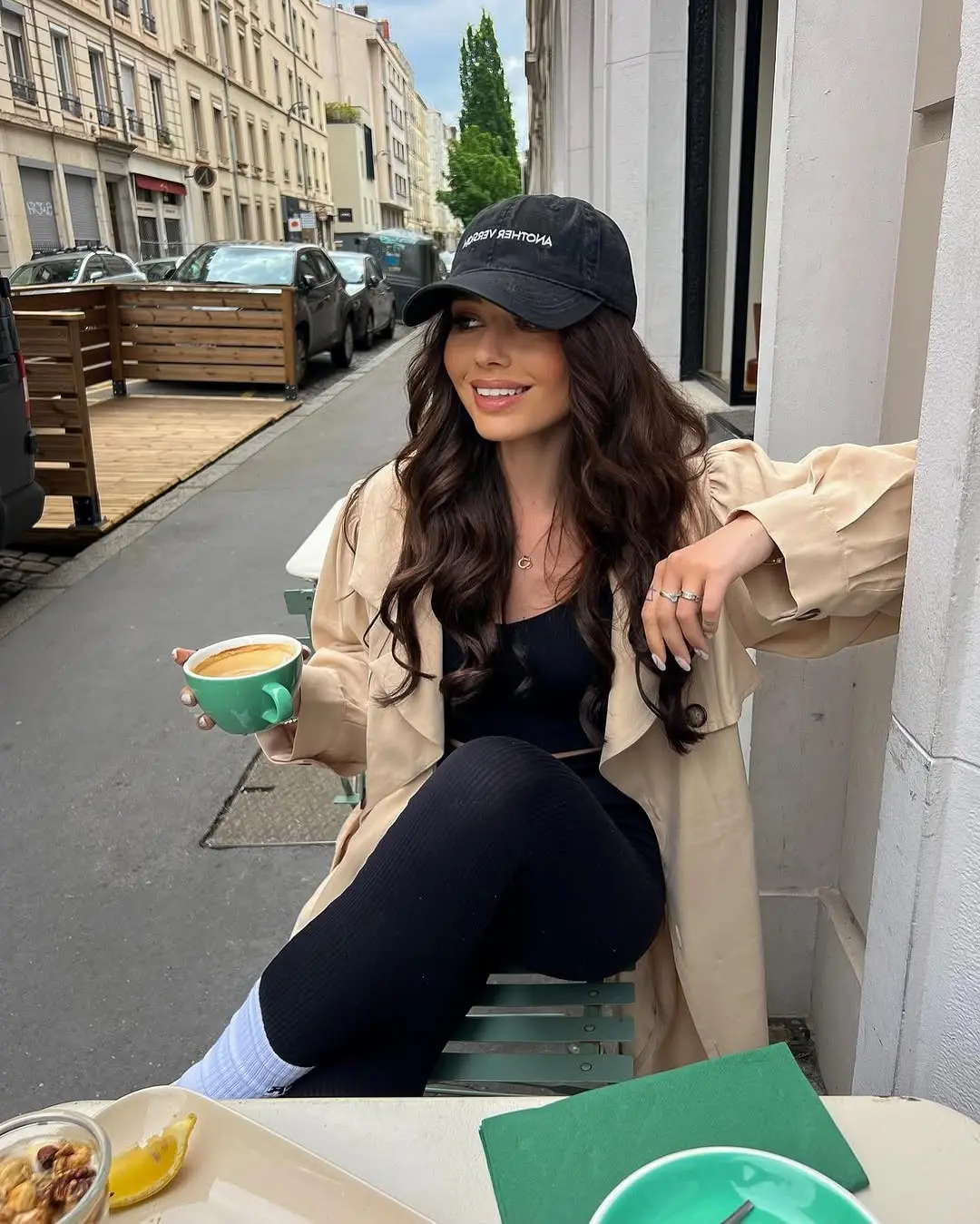 Chic Brunch Vibes with laid-back elegance