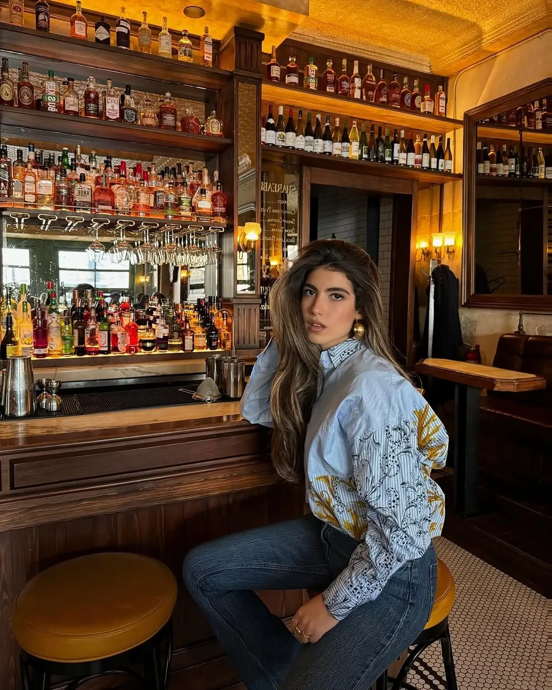 Stylish urban brunch outfit with bold vibes