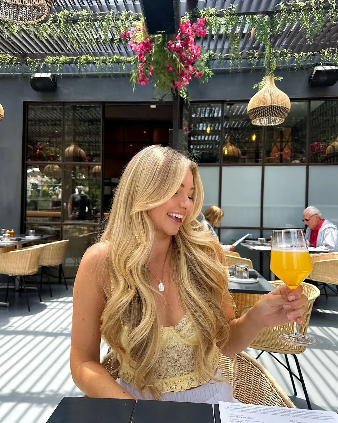 Chic Brunch Look Perfect for Sunny Days