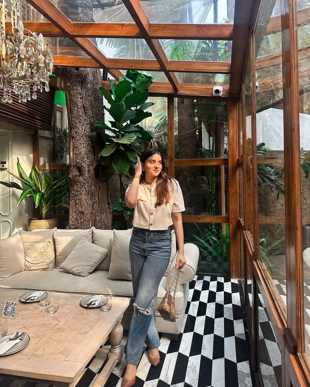 Casual Chic Brunch Outfit for Stylish Days