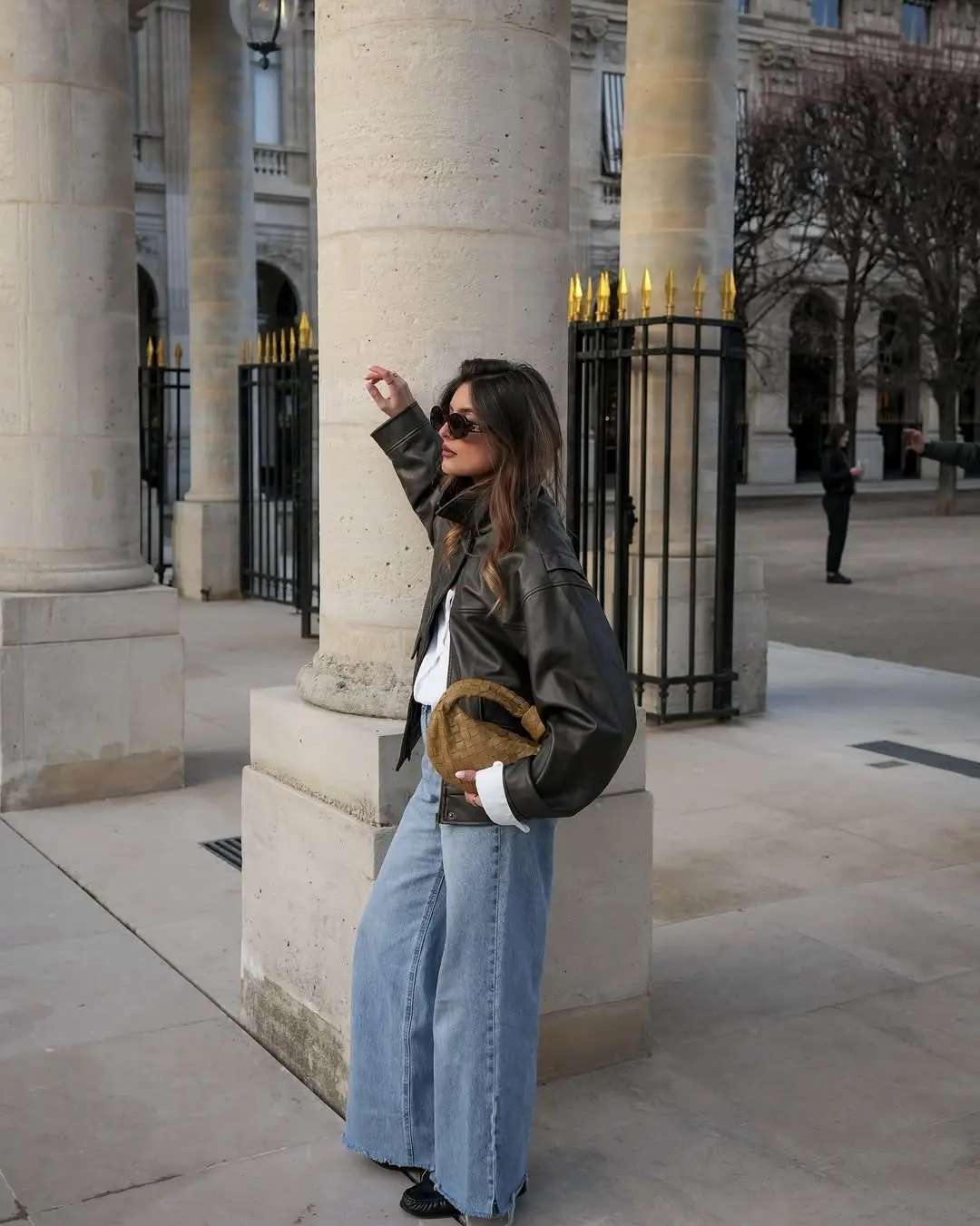 Stylish Spring Ensemble for Trendy Moms