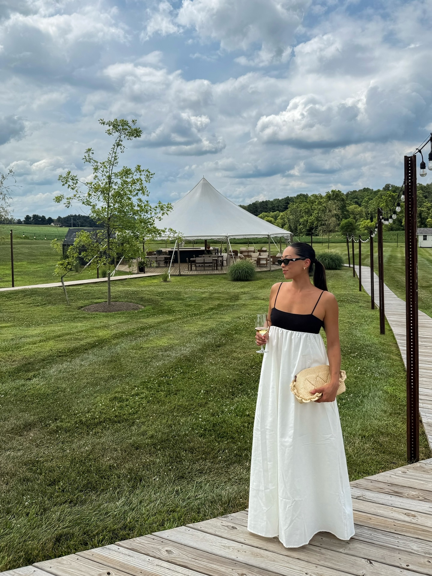 Effortlessly chic winery outfit for a perfect day