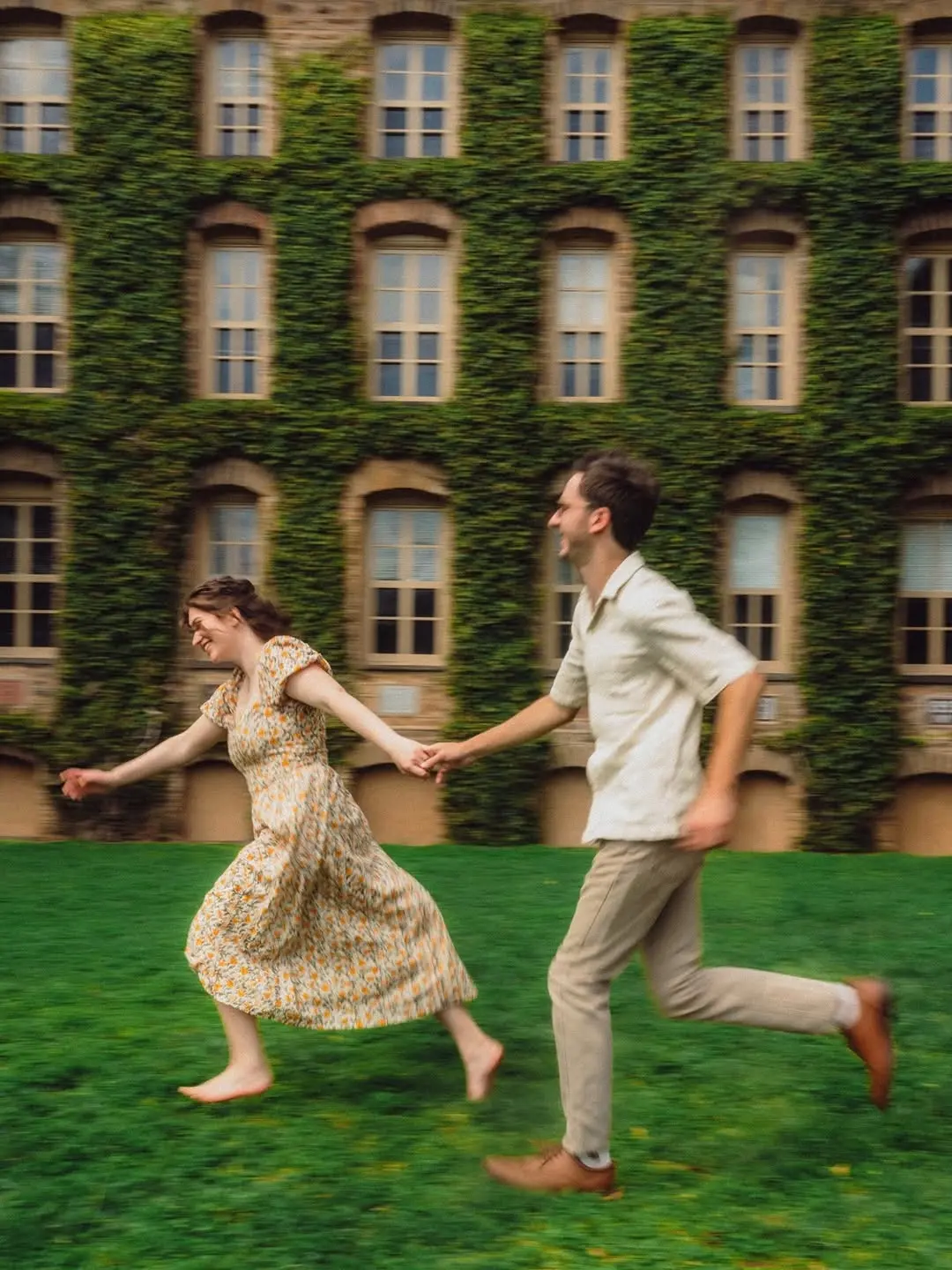 Charming summer outfits for playful couple shots