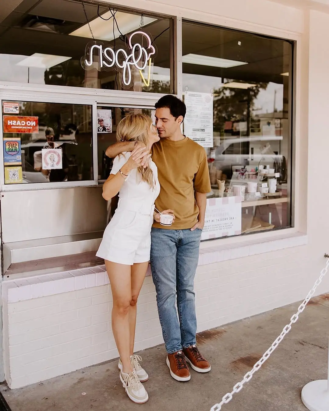 Chic Casual Outfits for Engagement Photos