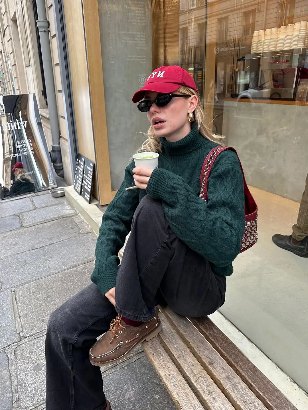 Stylish yet relaxed brunch outfit for outings