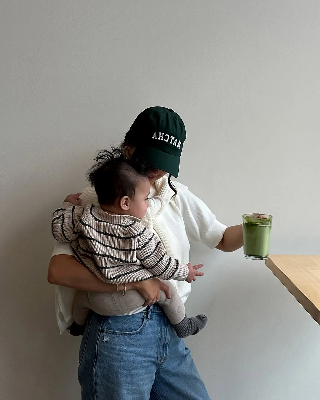 Stylish Spring Outfit for Trendy Moms
