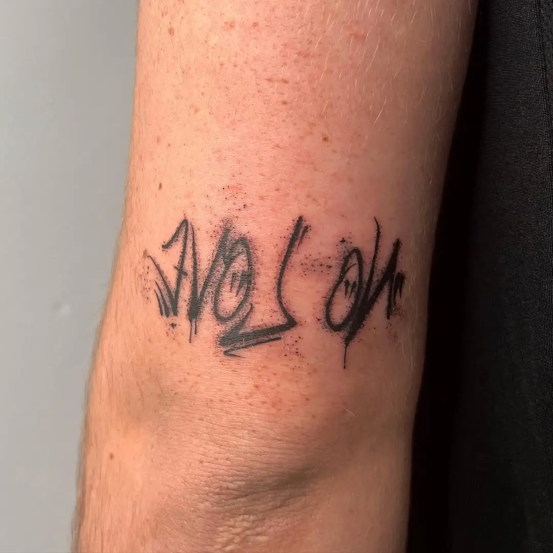 Unique tattoo expressing anti-love sentiment
