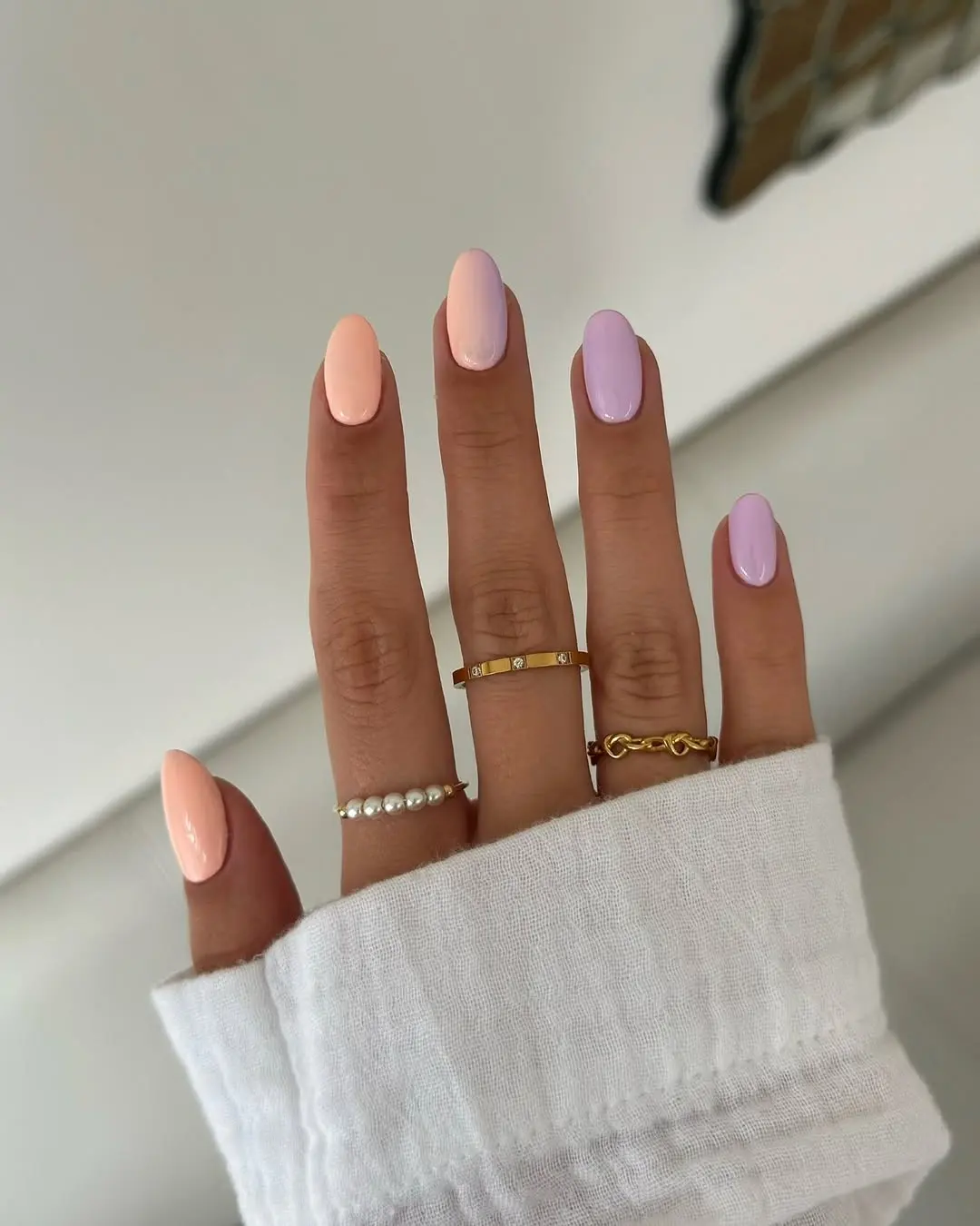 Elegant ombre nails in soft pastel shades