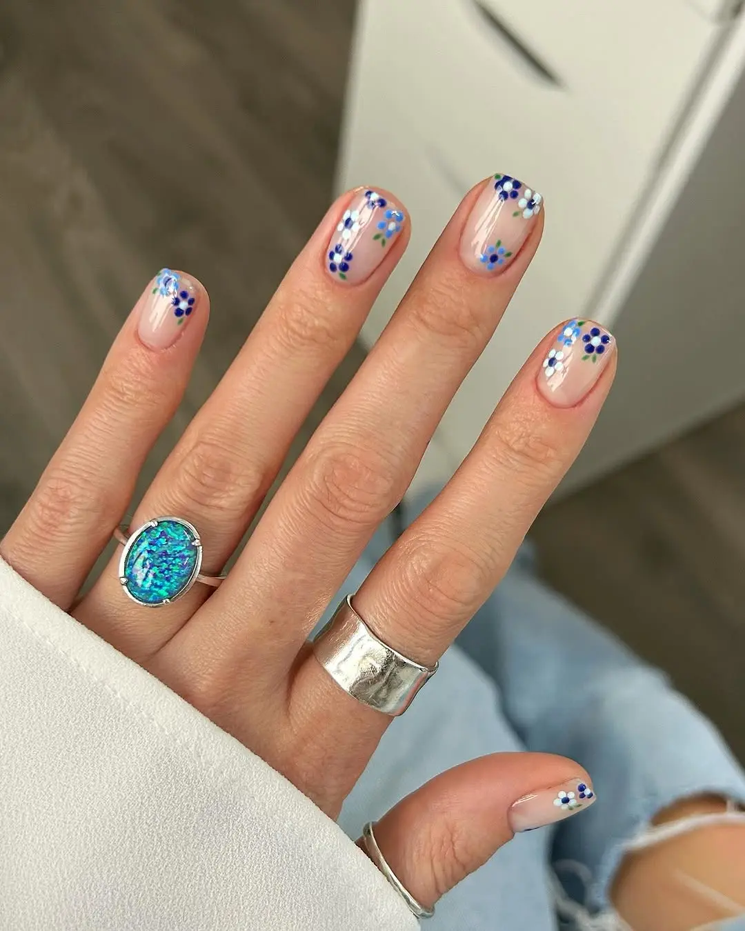 Charming floral nail art for a fresh look