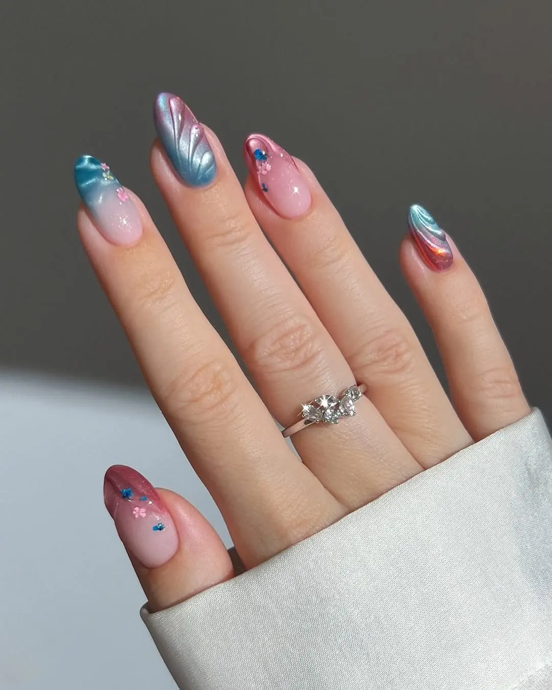 Vibrant Glittery Spring Nail Designs to Shine