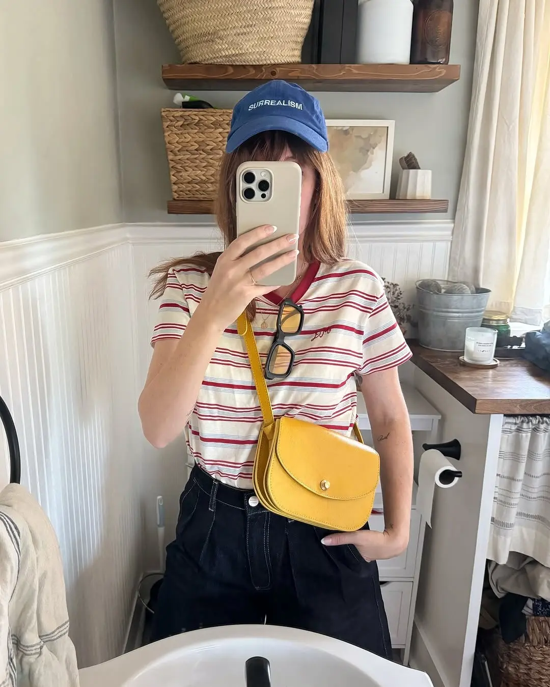 Stylish Spring Ensemble for Busy Moms
