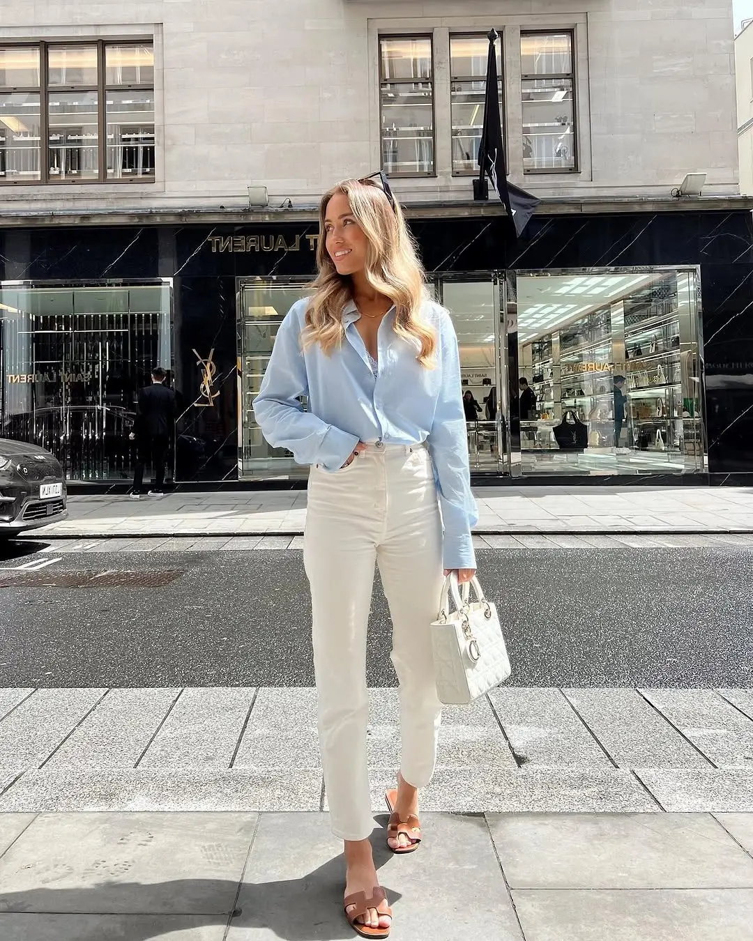 Chic Spring Outfit for Modern Moms