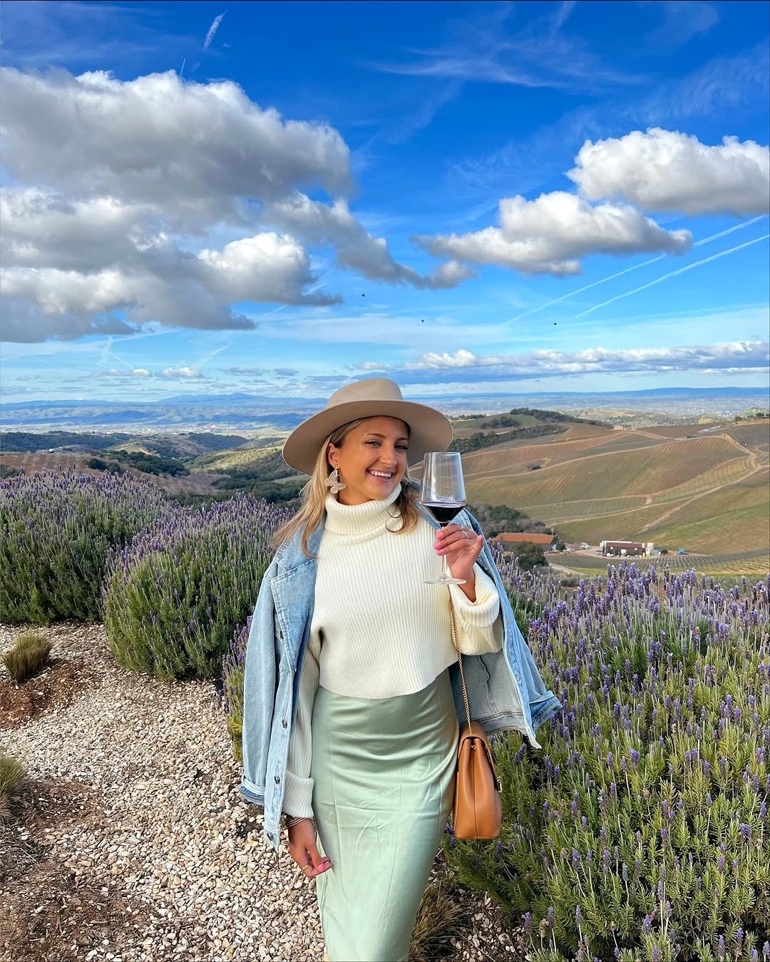 Chic Winery Outfit with Cozy Layers