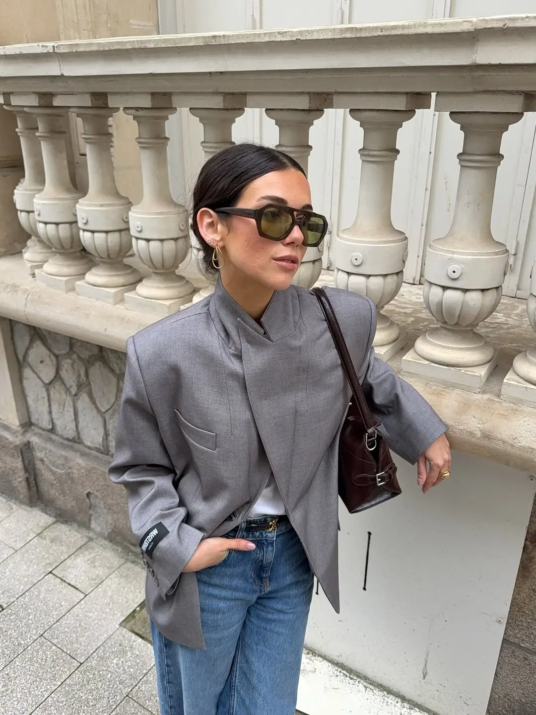 Chic blazer look for stylish brunch outings