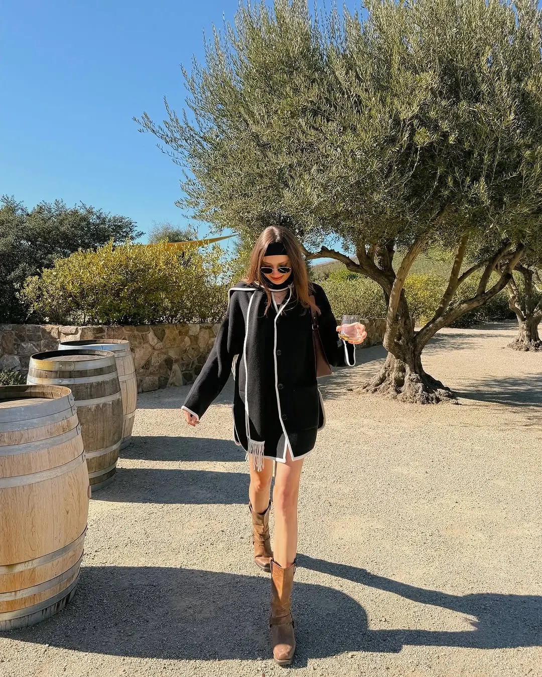 Chic winery outfit for sunny days