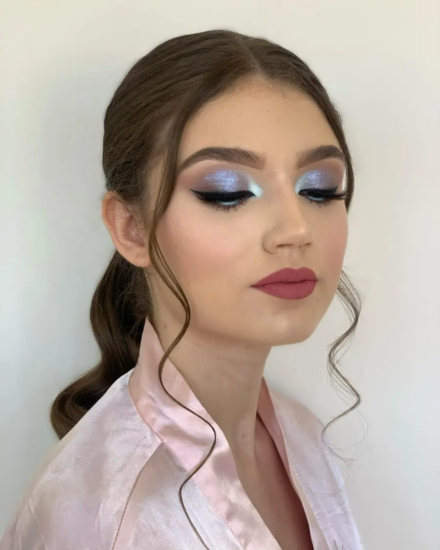 Stunning baby blue glam makeup look